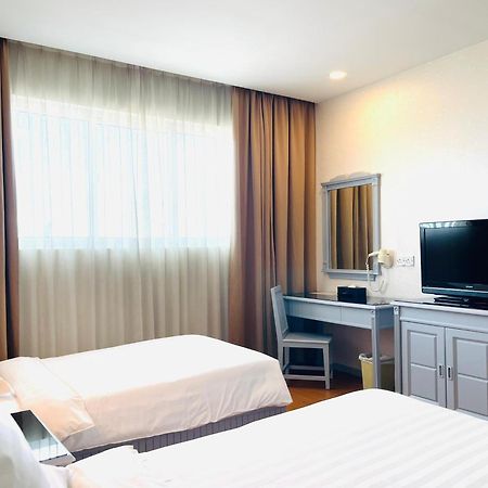 Penview Hotel Kuching Kültér fotó