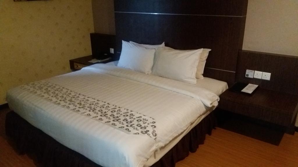 Penview Hotel Kuching Kültér fotó